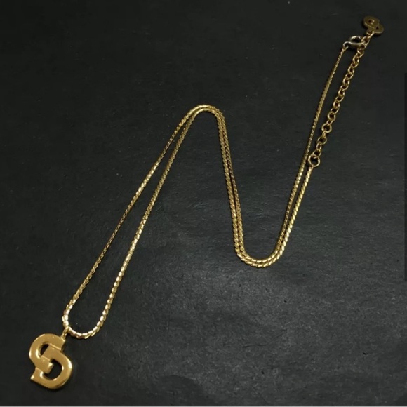 DIOR Vintage Logo CD Gold Tone Pendant Necklace - Picture 3 of 10